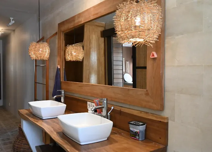 Villa Fortune : 525m2 5 Bedrooms Private Pool
