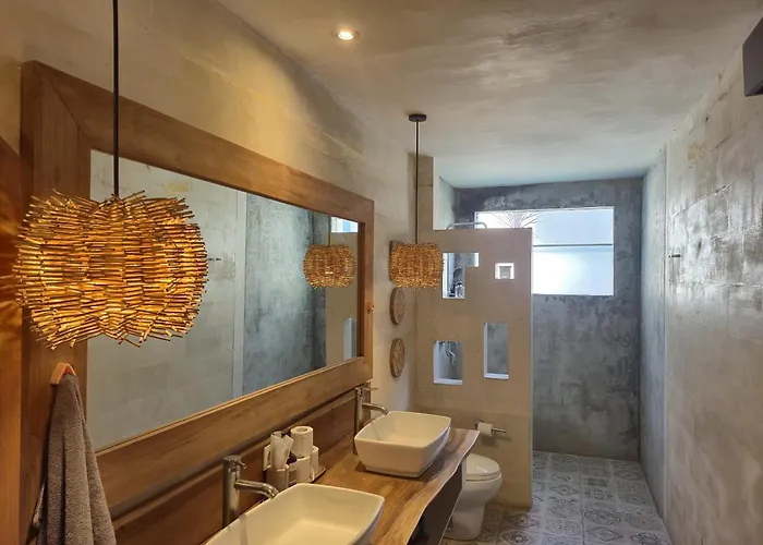 Villa Fortune : 525m2 5 Bedrooms Private Pool